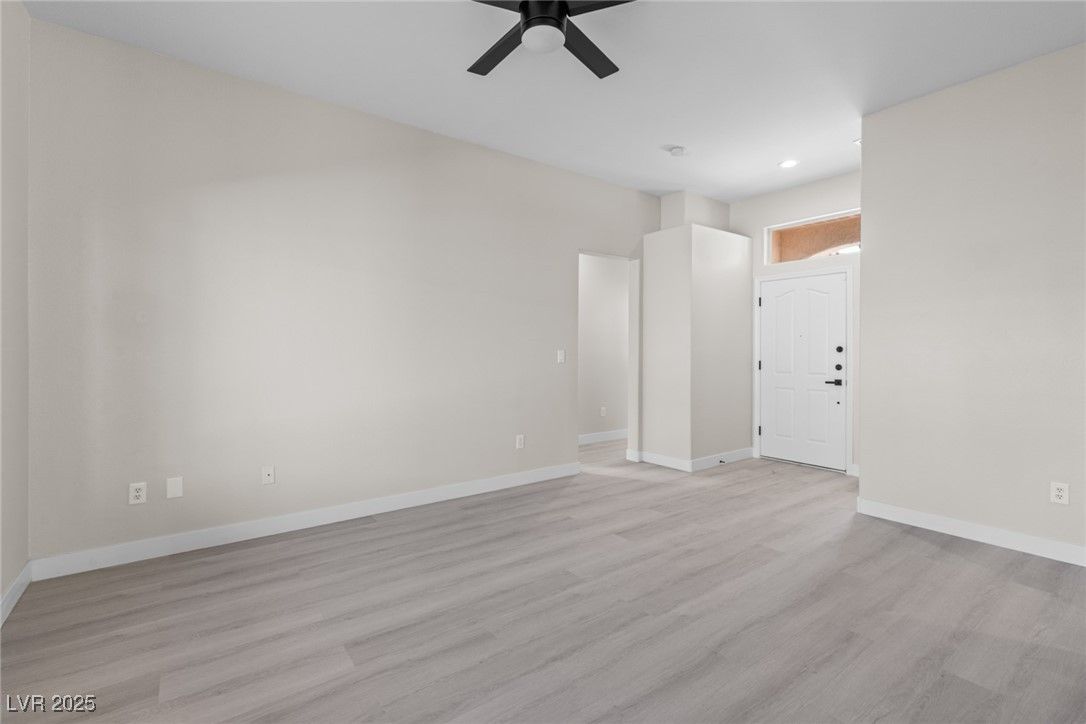 2241 Airlands Street — photo 3 of 24