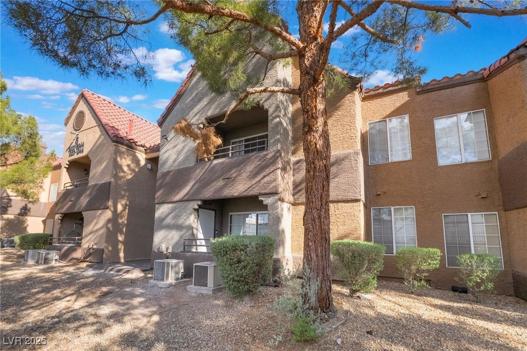 2200 South Fort Apache Road 1038 — photo 4