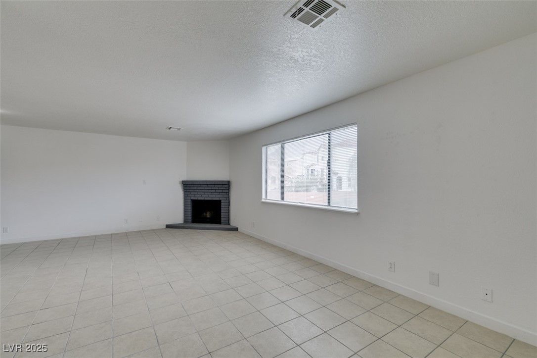 6987 Mendon Lane 4 — photo 4