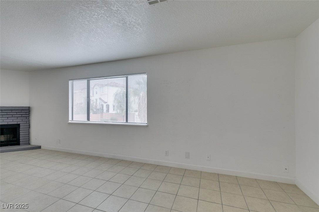 6987 Mendon Lane 4 — photo 5