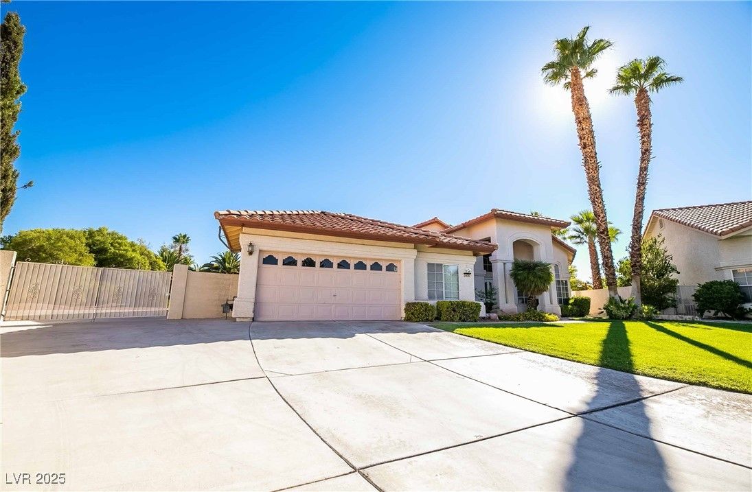 1400 Castle Crest Drive — photo 2 of 55