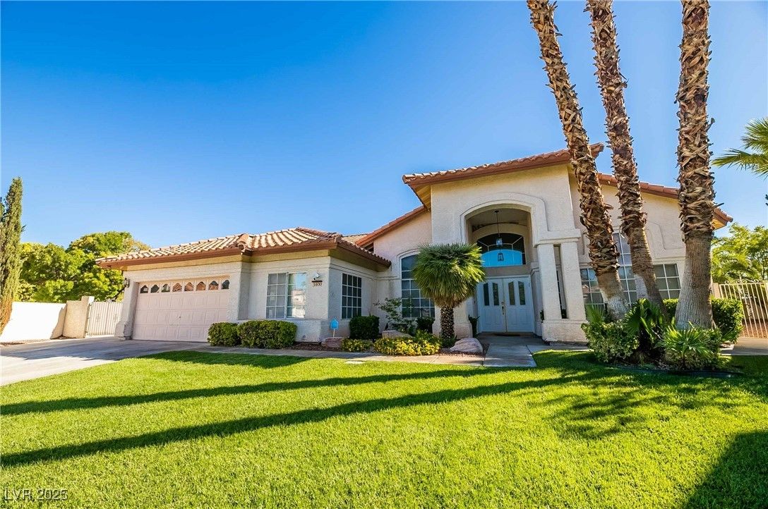 1400 Castle Crest Drive — photo 3 of 55
