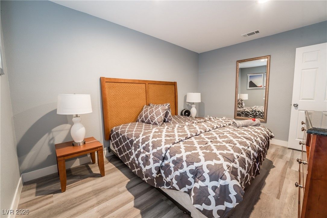 3955 Savoy Court — photo 2