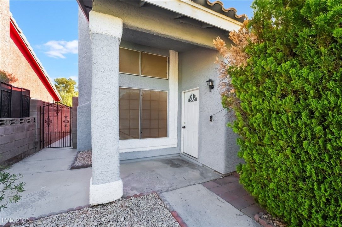 7076 Gunslinger Street — photo 4