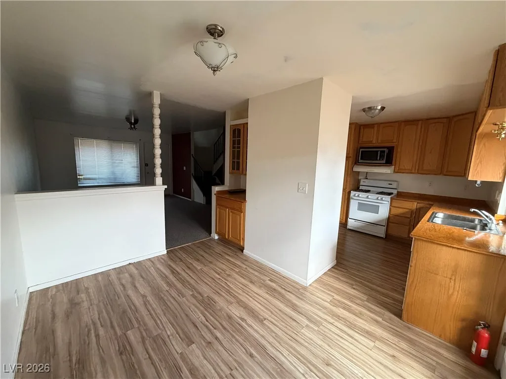 6120 Meadowhaven Lane — photo 4