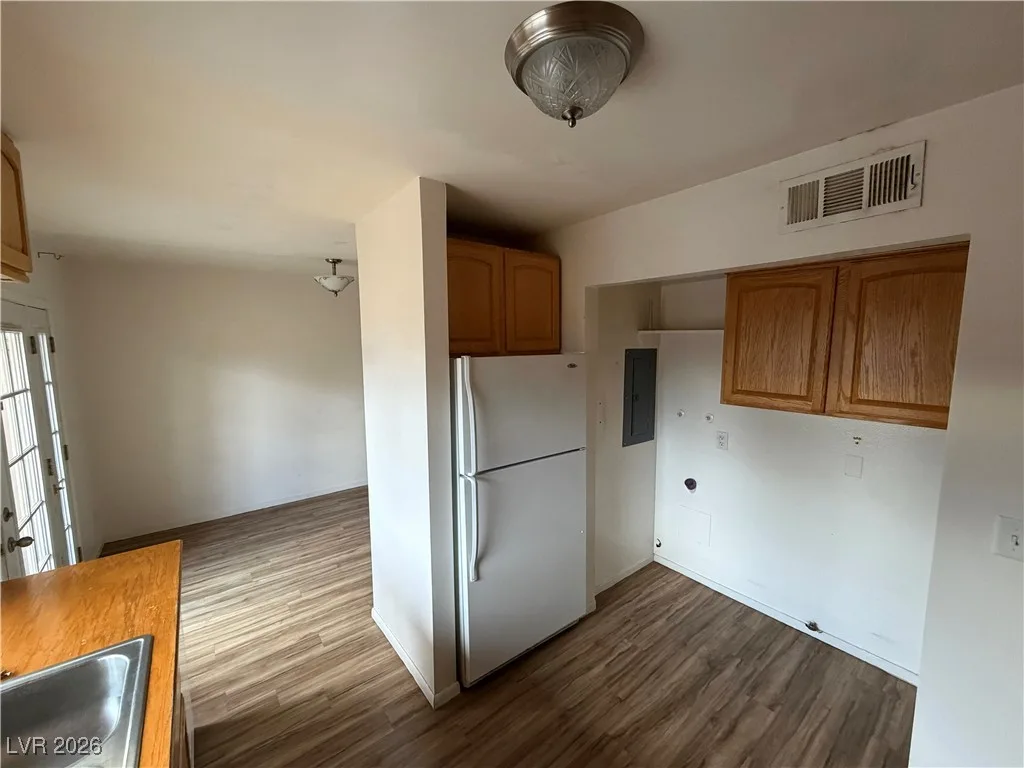6120 Meadowhaven Lane — photo 5