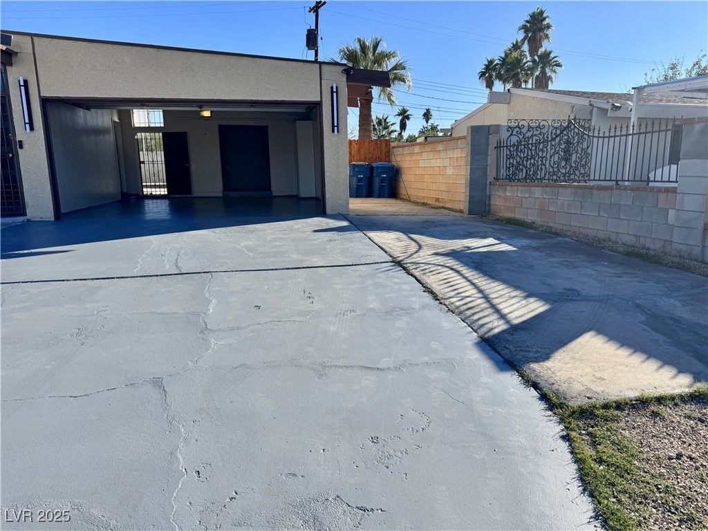 3138 Gaucho Drive — photo 5 of 45