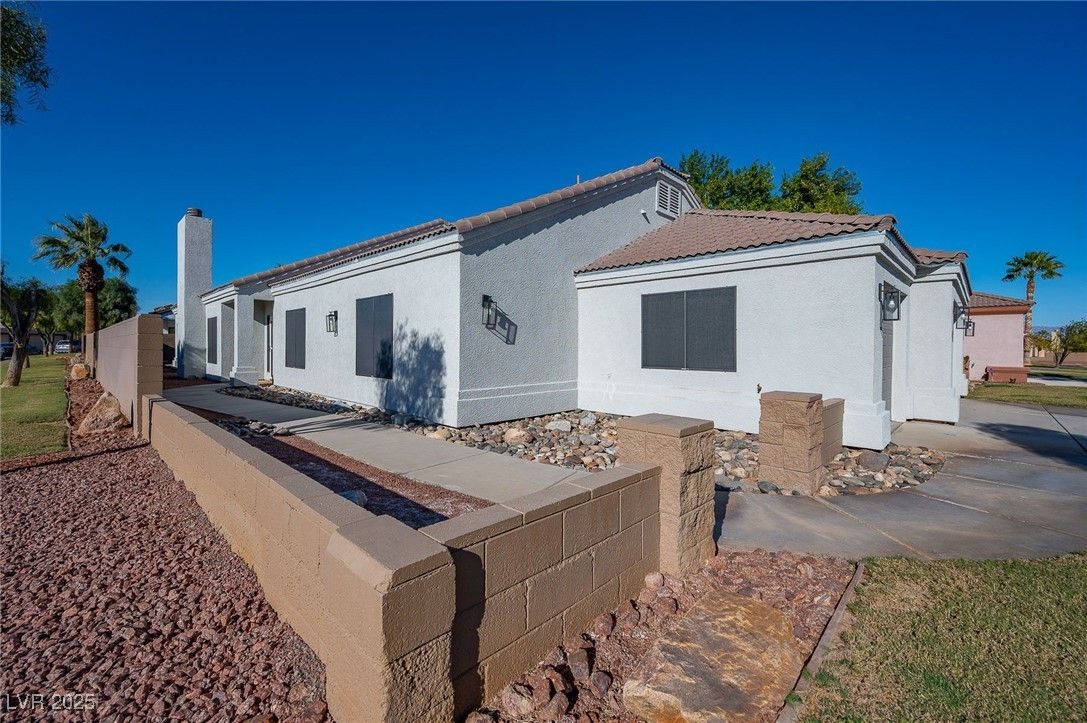 1446 Palm Drive — photo 2