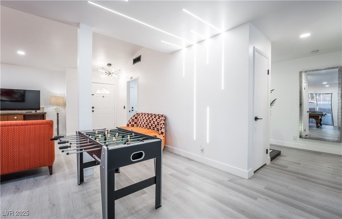 2364 Belvedere Drive — photo 3 of 40