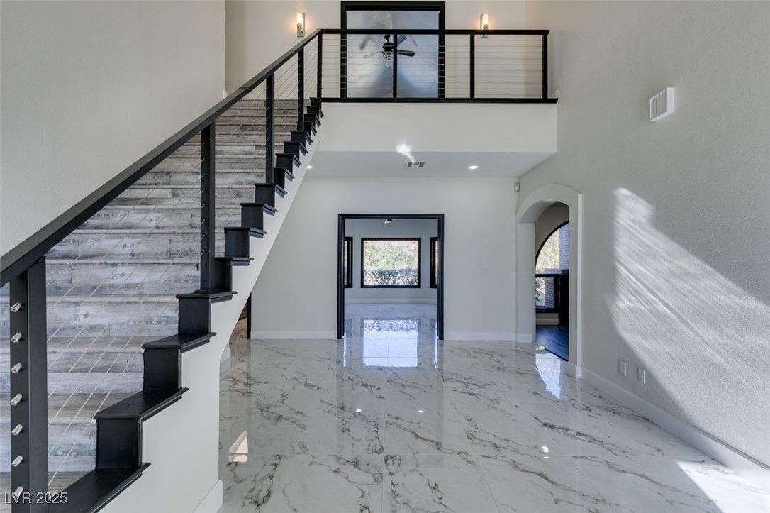 7040 OBANNON Drive — photo 5