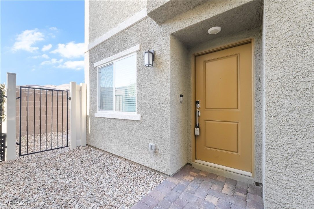6853 Prairie Pearl Street — photo 2