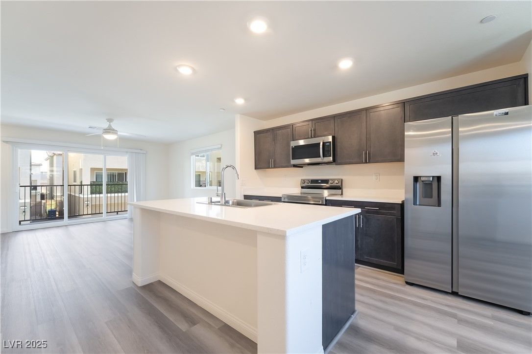 6853 Prairie Pearl Street — photo 3