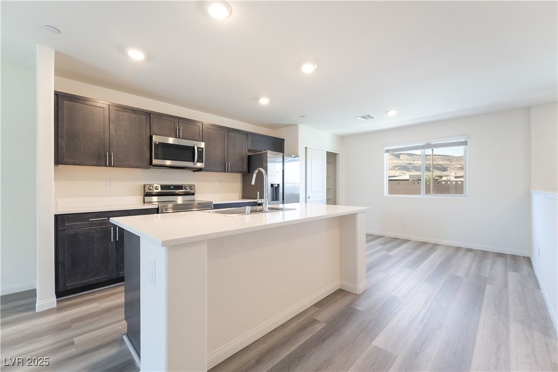 6853 Prairie Pearl Street — photo 5