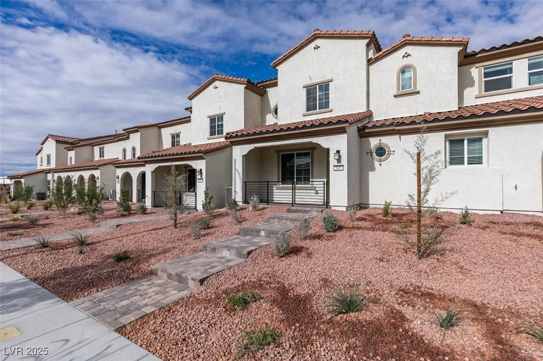 945 Jigglypuff Place — photo 3