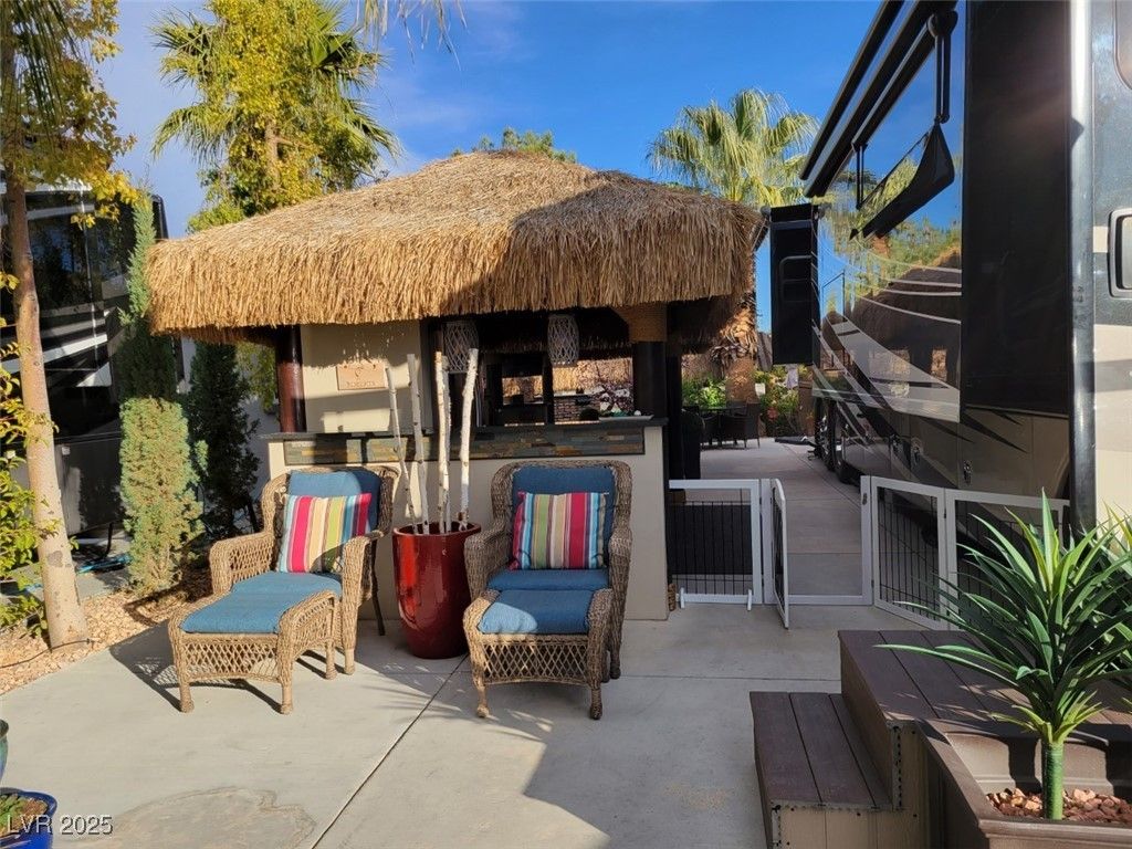 8175 Arville Street 395 — photo 3 of 27