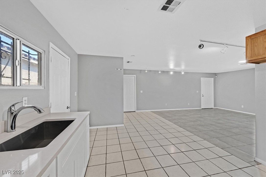 1024 Blankenship Avenue — photo 5