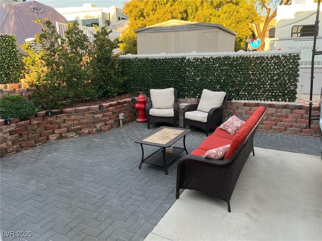 874 Pelican Way 110 — photo 3