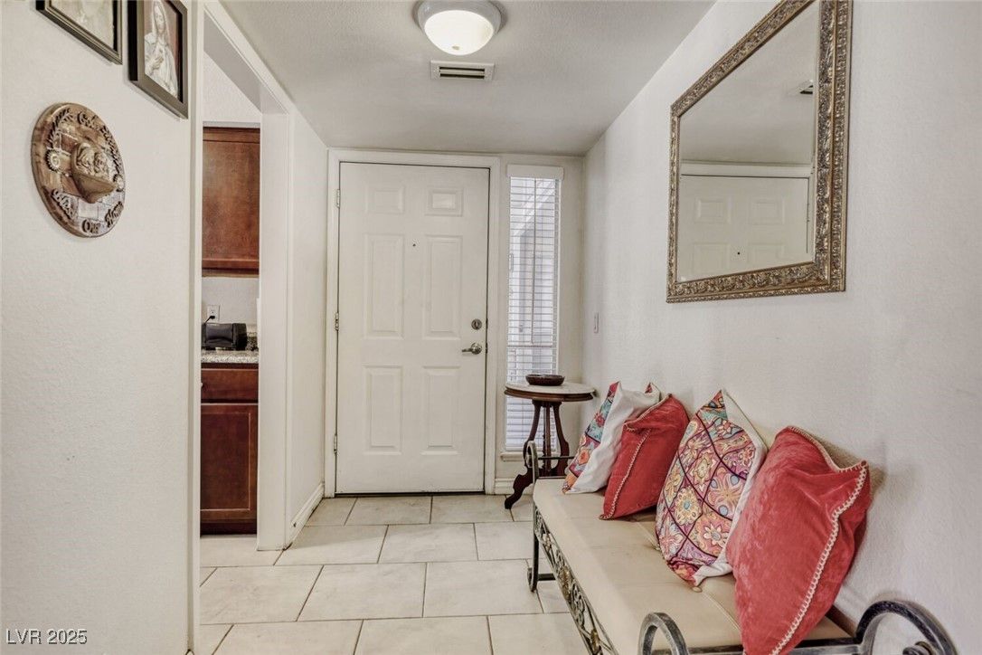 2807 Geary Place 2501 — photo 4