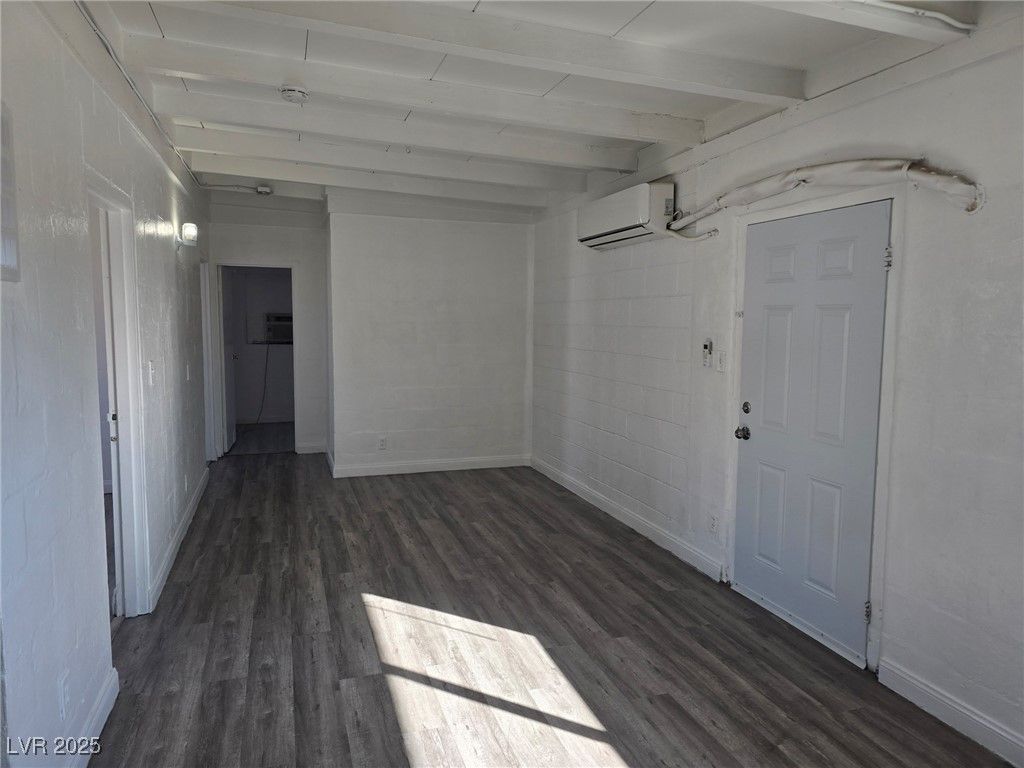1911 Princeton Street B — photo 4 of 12