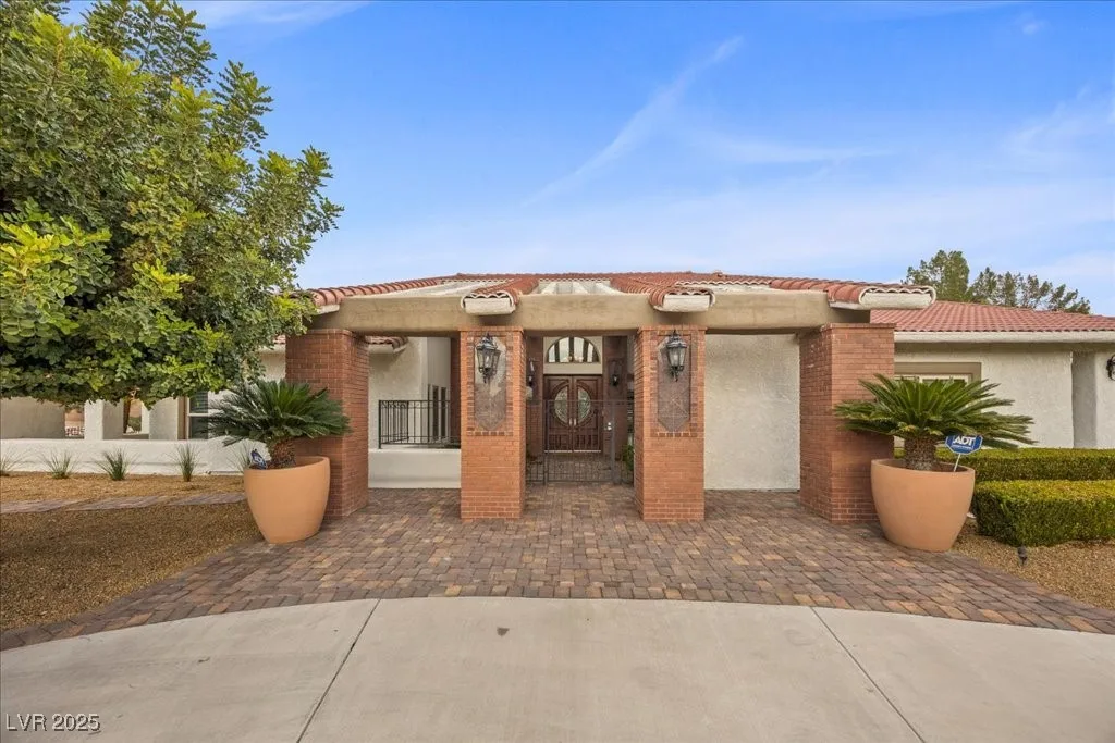 8180 West Red Coach Avenue — photo 4