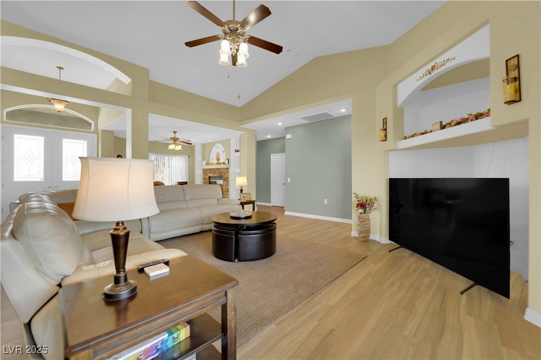 5260 Faust Place — photo 3