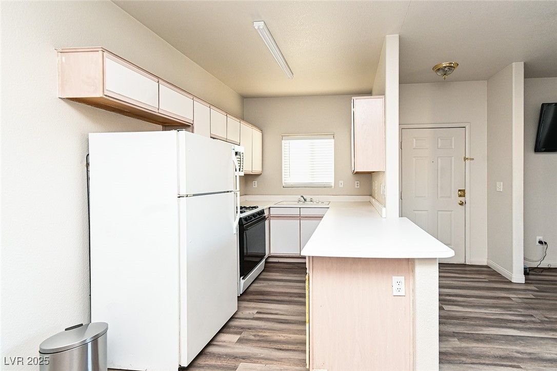 5751 East Hacienda Avenue 264 — photo 4