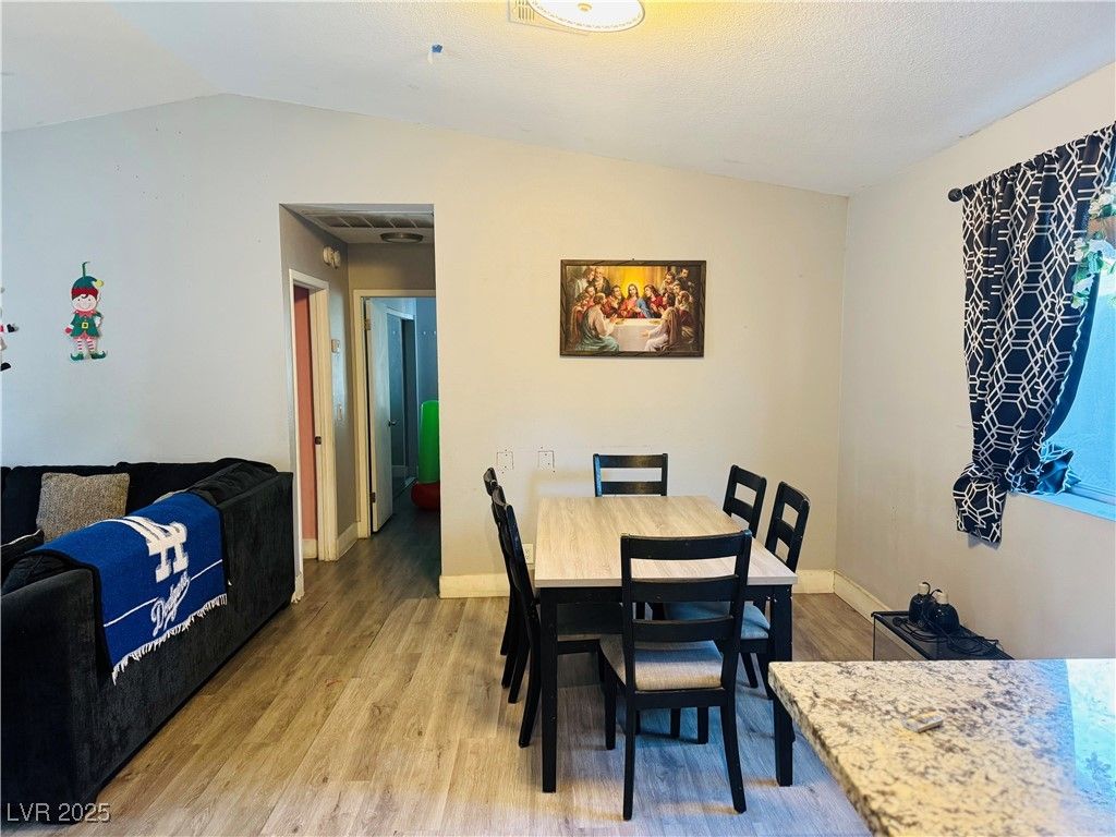 4539 Bingham Avenue — photo 5 of 12