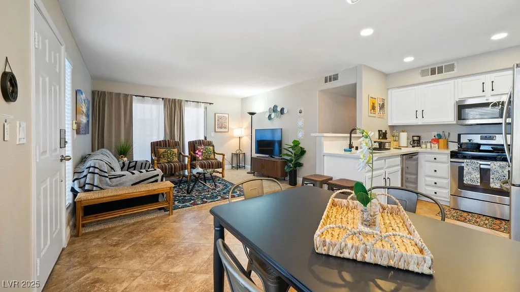3123 Key Largo Drive 101 — photo 5