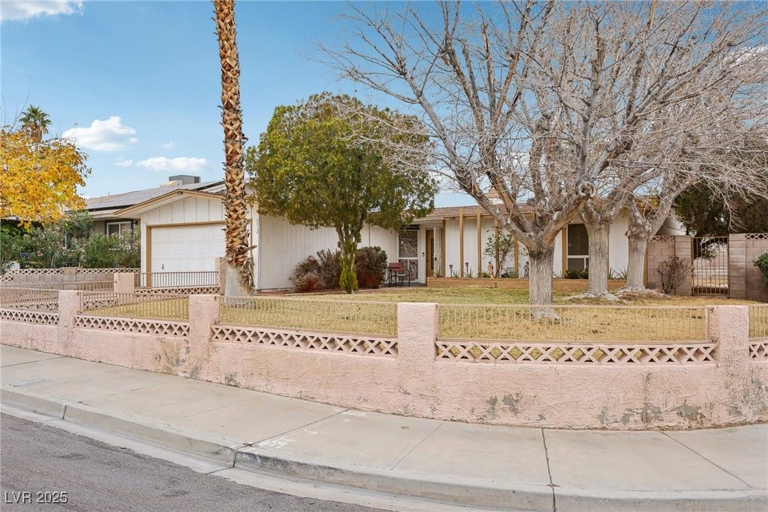 6912 Singing Dunes Lane — photo 3