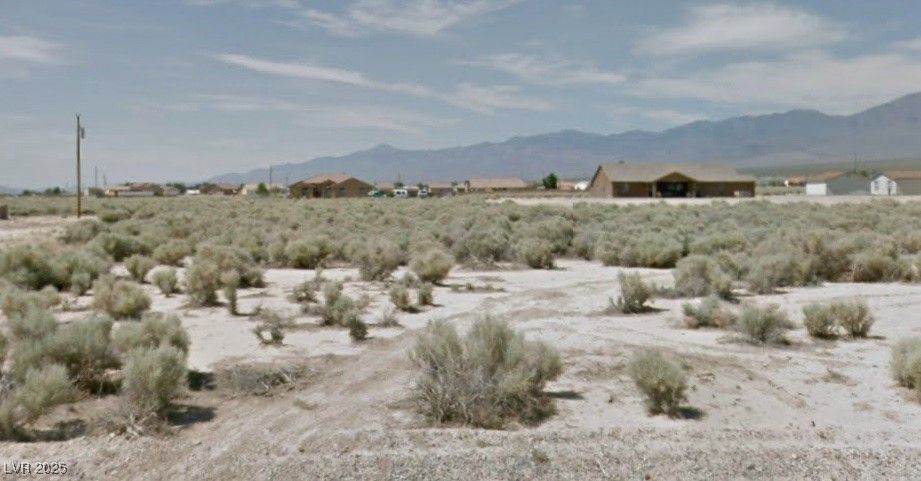 2330 Cactus Street — photo 3 of 5