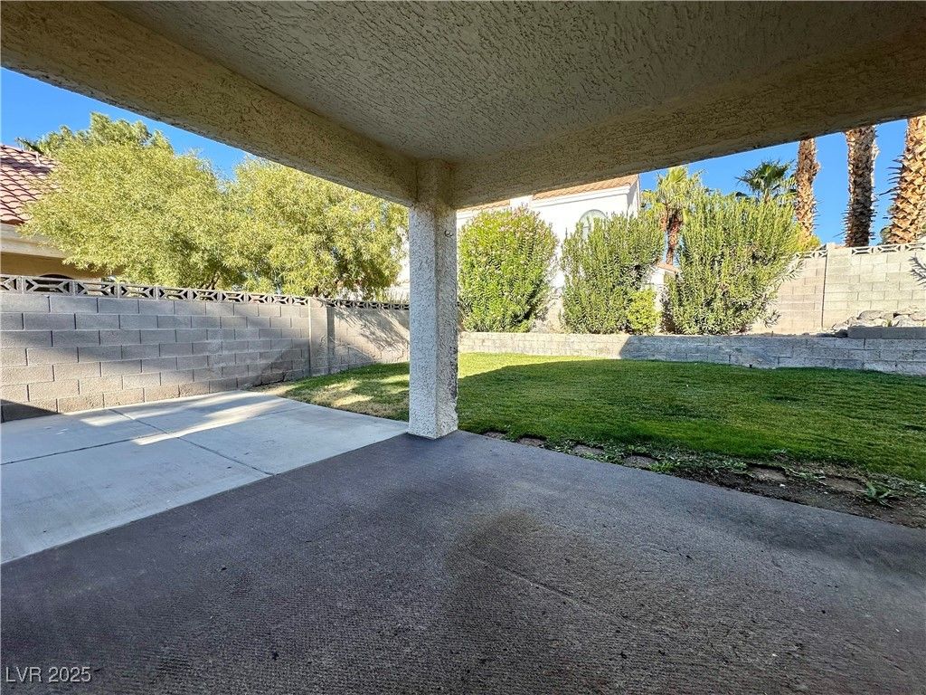 272 Comfort Drive — photo 3 of 23