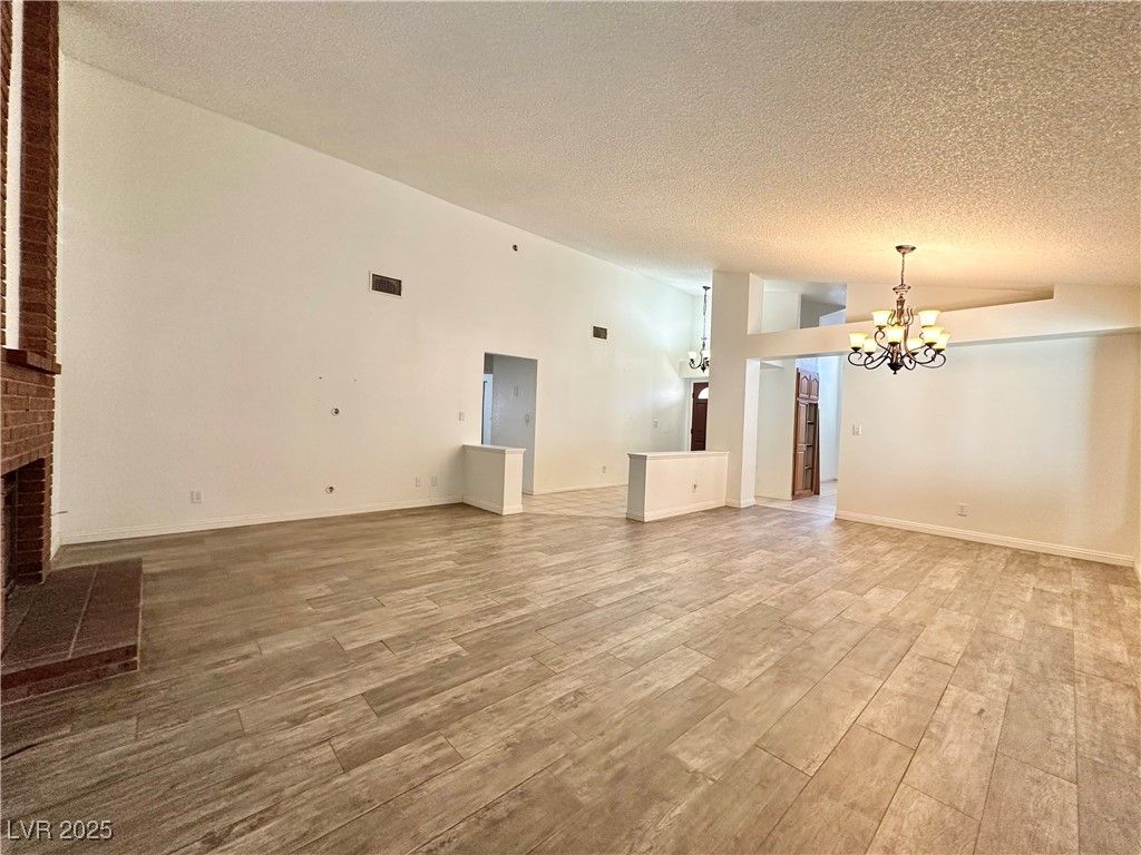 272 Comfort Drive — photo 4 of 23