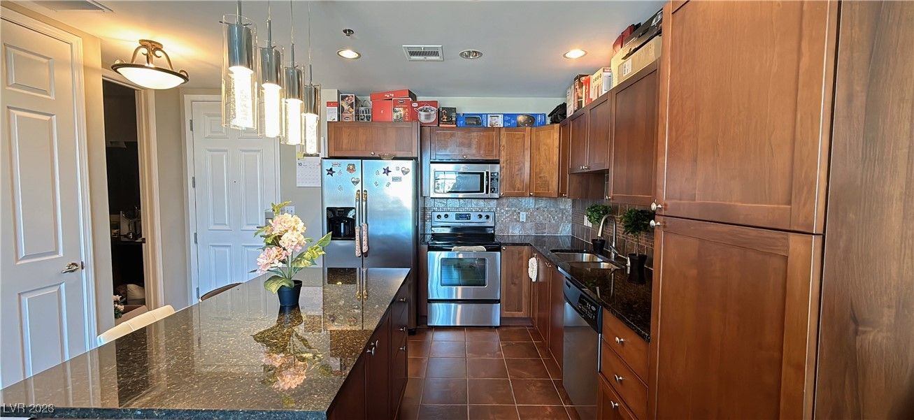 2405 West Serene Avenue 807 — photo 4