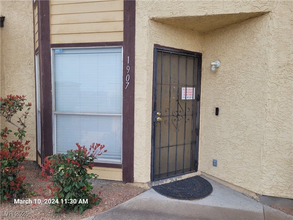1907 Natalee Drive — photo 3 of 21