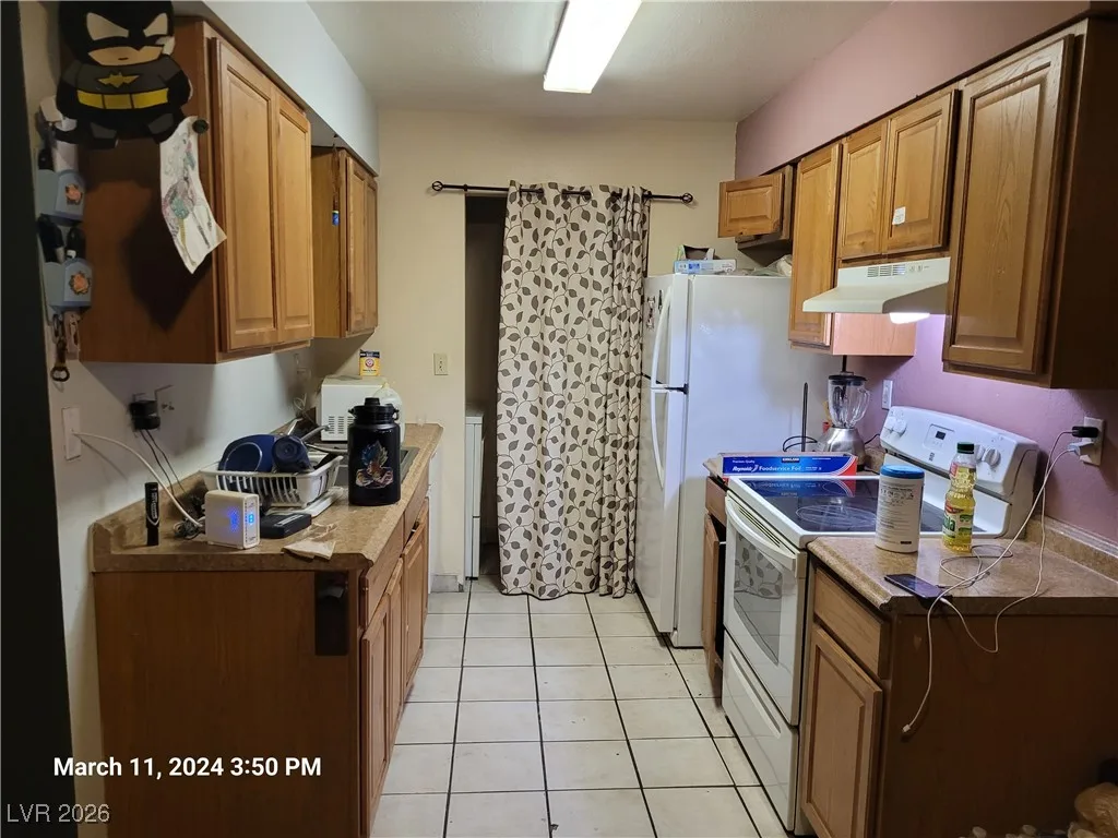 808 Hedge Way 4 — photo 4