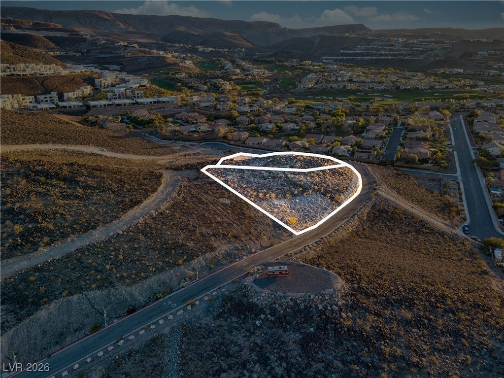 348 Unicorn Hills Drive — photo 3 of 15