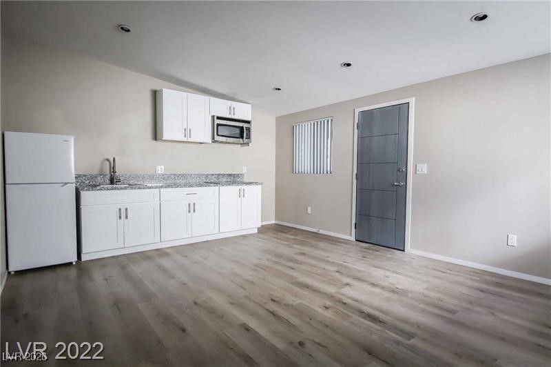2201 Fairfield Avenue 11 — photo 3 of 7