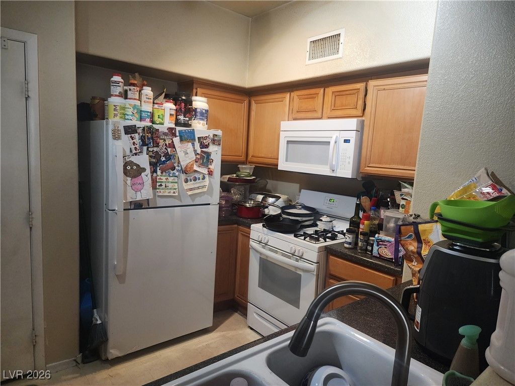 10245 South Maryland Parkway 1222 — photo 4 of 10