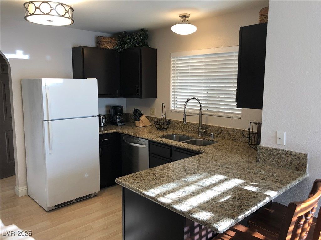 2200 South FORT APACHE Road 2199 — photo 3 of 26