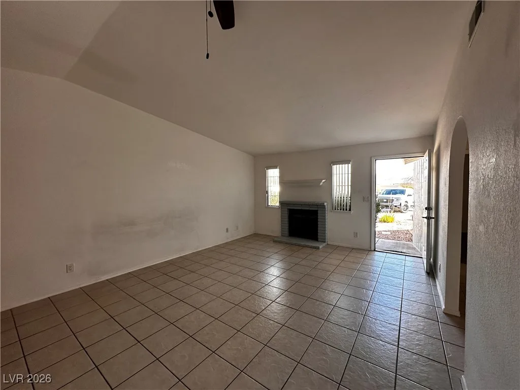 1826 Dunes Court — photo 4