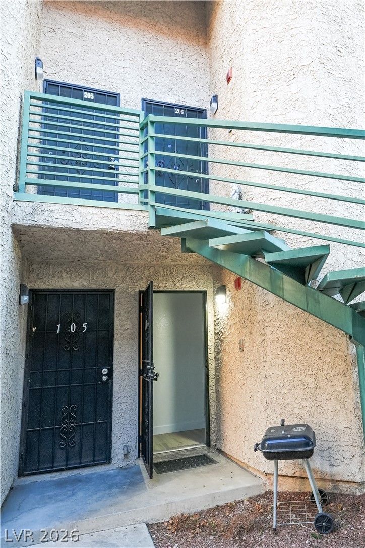 510 Elm Drive 106 — photo 3 of 28