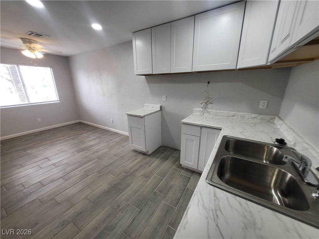 2317 North Jones Boulevard — photo 5 of 19
