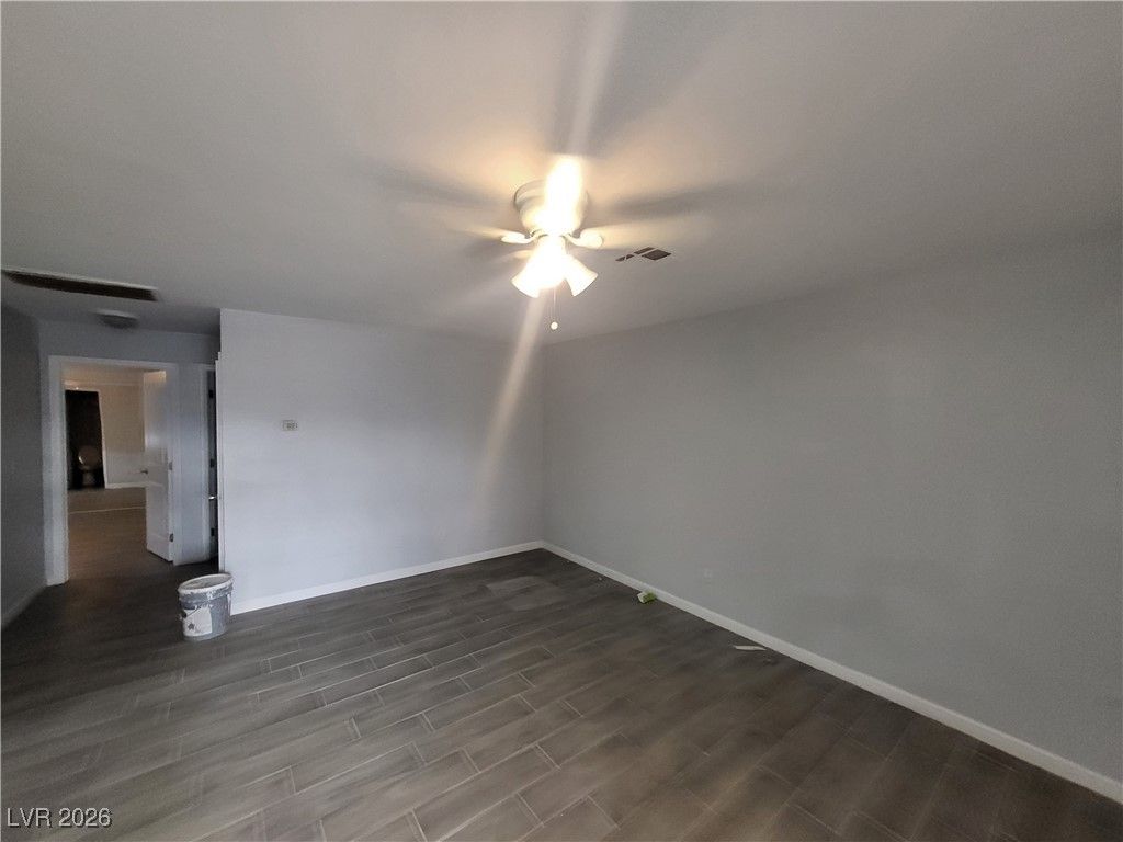 2321 North Jones Boulevard — photo 4 of 23