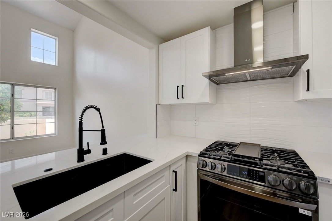 56 Belle Ridge Avenue — photo 3 of 26