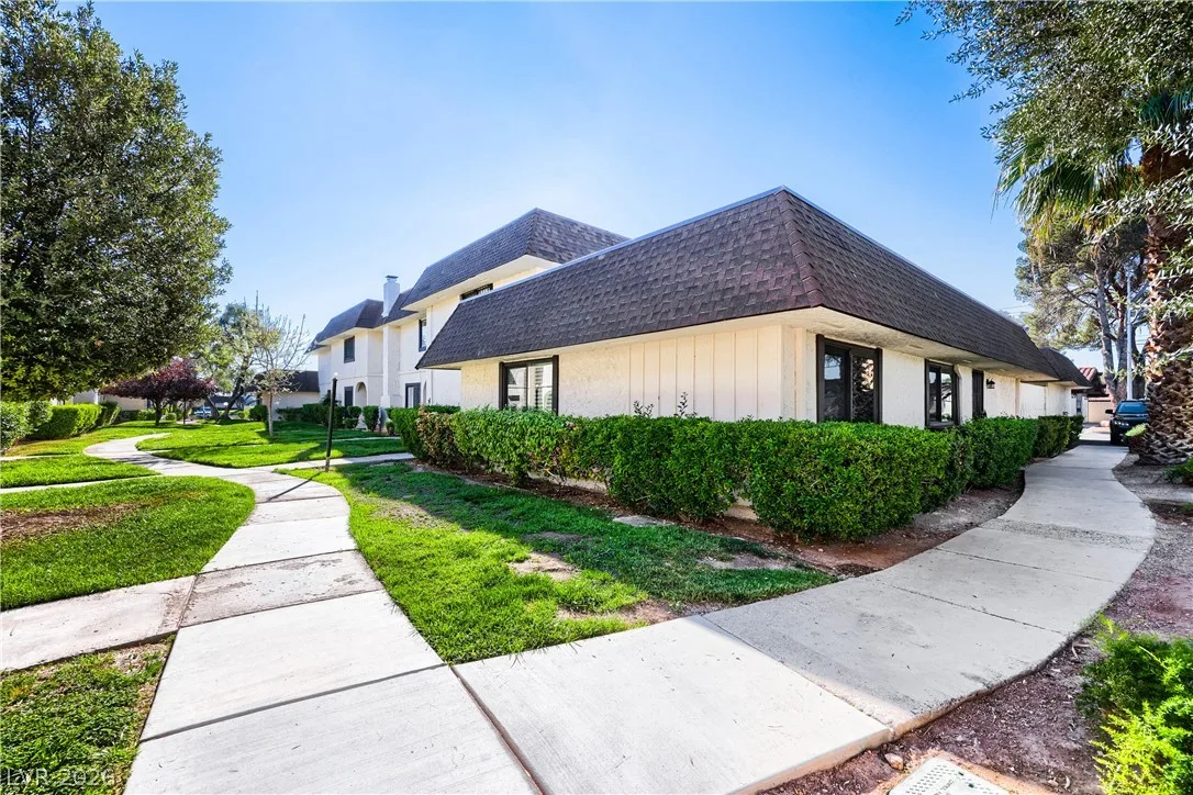 4180 Flamingo Crest Drive 3 — photo 4