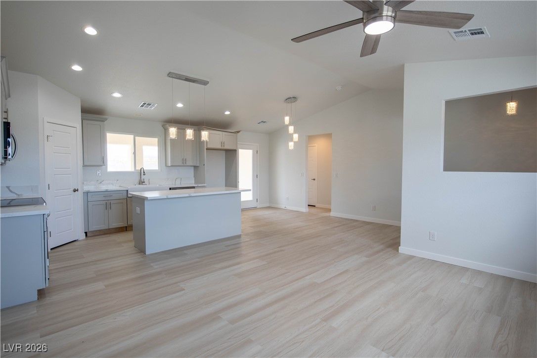 3897 North Mayfield Ranch Road — photo 5 of 30