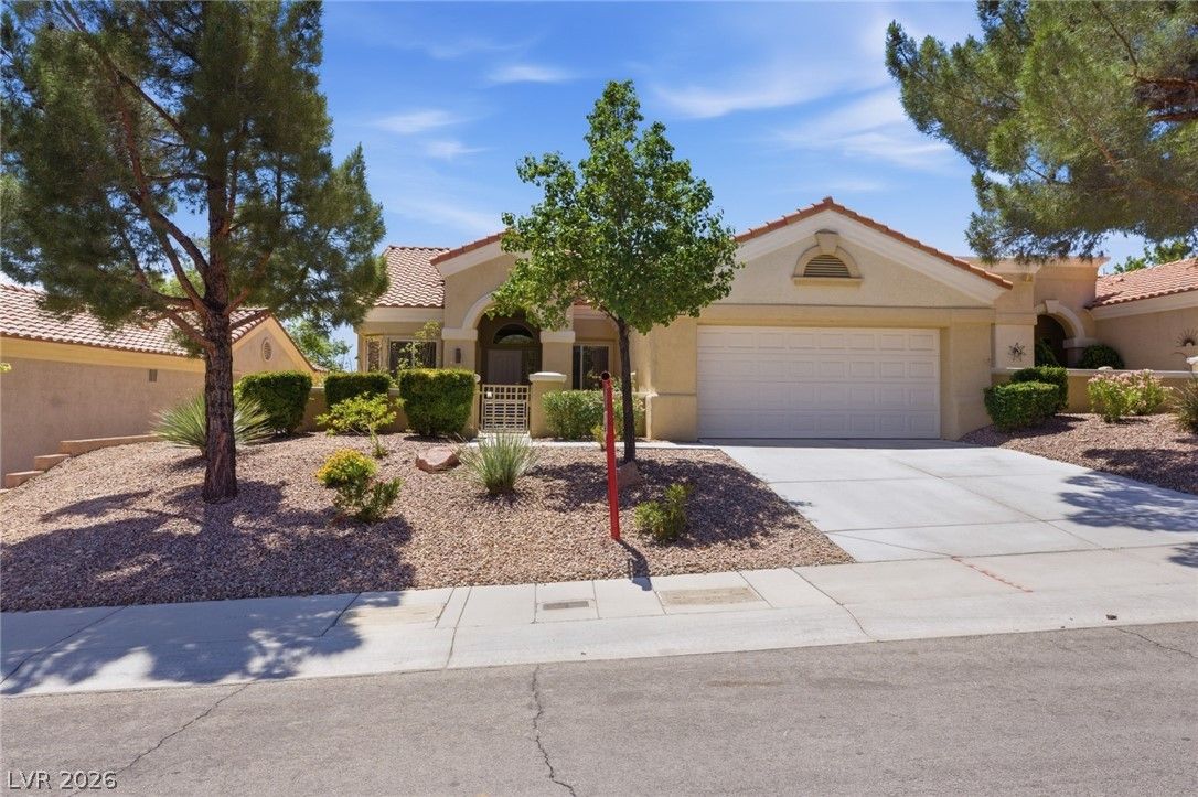 10527 Mission Lakes Avenue — photo 1 of 51