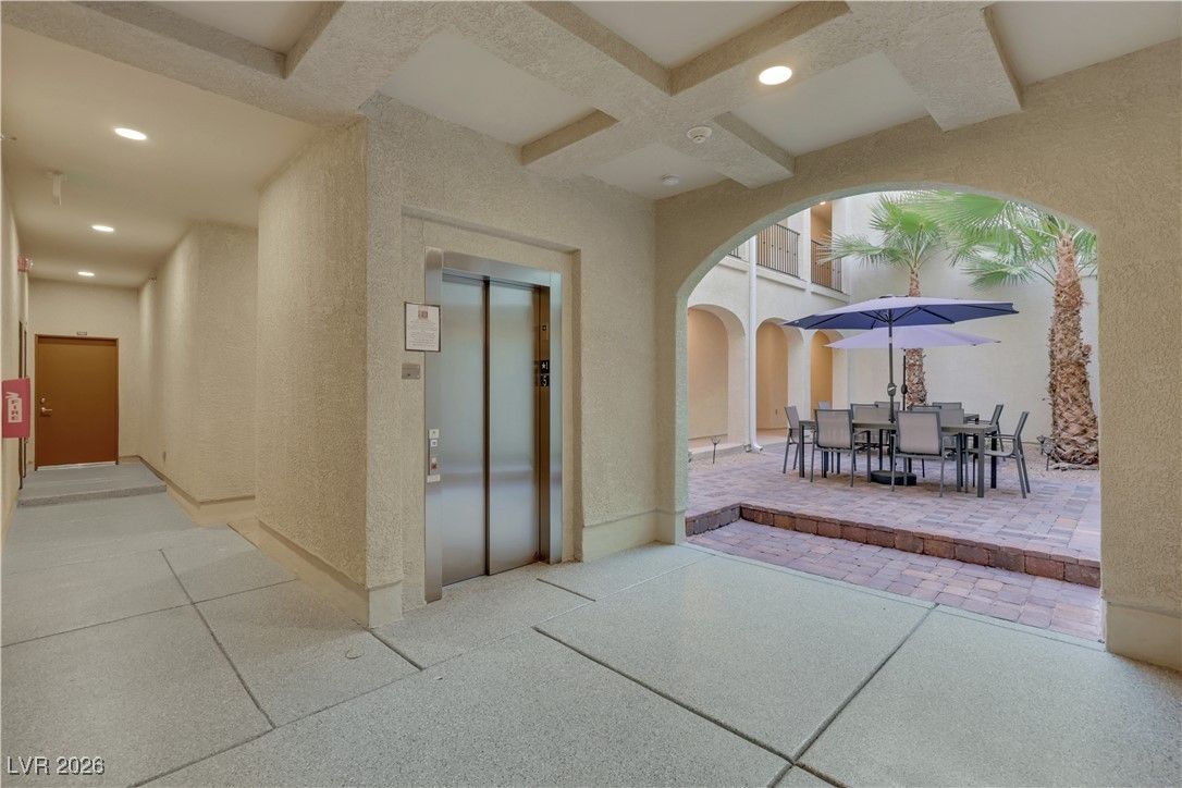 2555 Hampton Road 7202 — photo 5 of 40