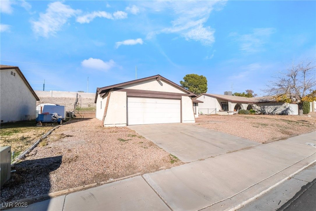 880 Jeri Lane — photo 2