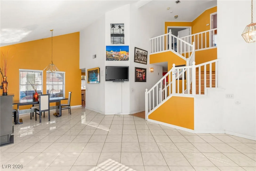 1542 Champagne Circle — photo 5 of 35